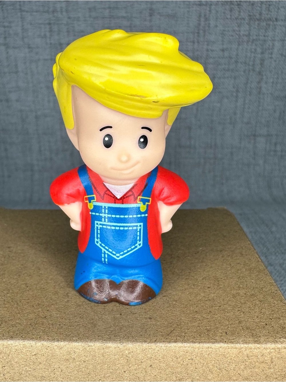 Little people farmer Eddie